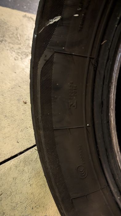 Par de Pneus Sonix Primestar 88 - 195/60 R16 89H (Semi-novos)