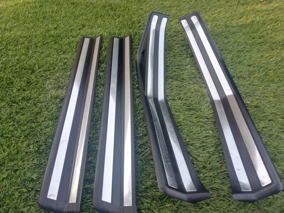 Volantes Frisos Consola Apoio Braço Embaladeiras Farolins Etc BMW E46
