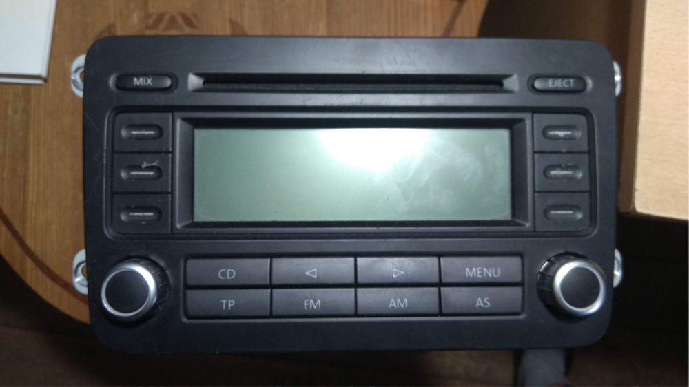 Штатная оригинальная магнитола Rcd 300