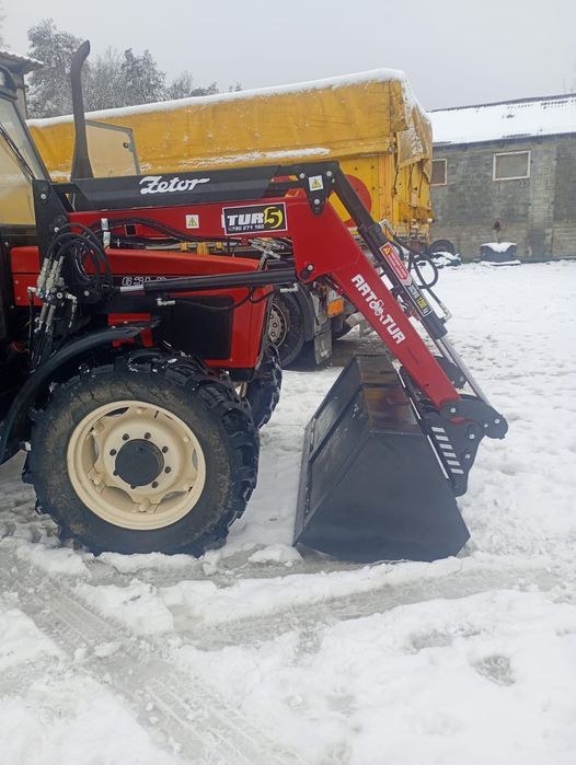 Firma Art-Tur Ładowacz czołowy Tur 5 samopoziomujący Zetor 7245 . 7745