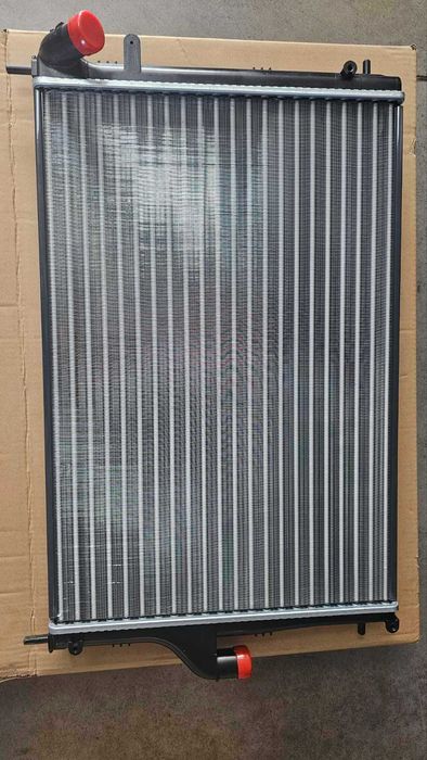 Крило крылья переднє на Renault Duster рено дастер