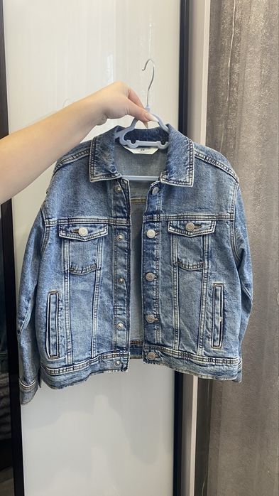 Джинсова куртка H&M 122р. і сорочка в клітинку 116р.