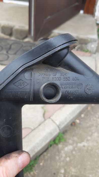 Парубок системи охолодження РЕНО кліо3  номер деталі 8200552604