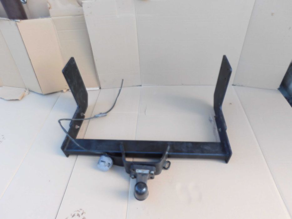 Hak holowniczy kompletny gniazdo kula odkręcana Sprinter 906 VW Crafter 06-18