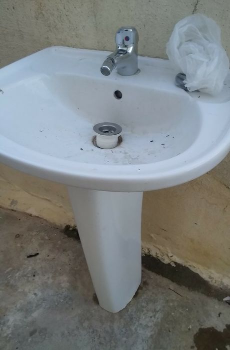 Lavatório de marca Madalena