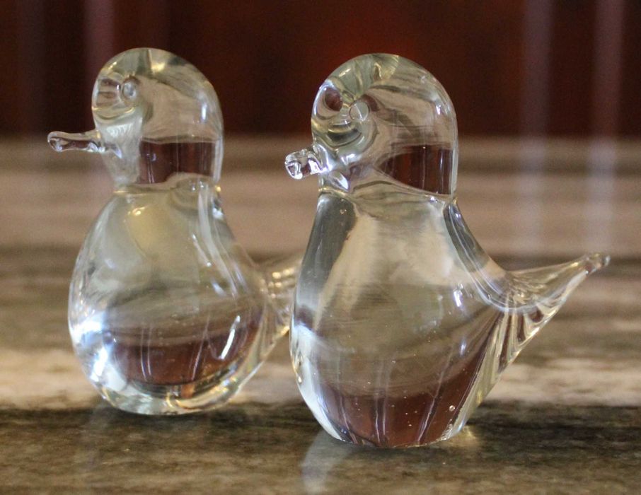 Par de passarinhos em vidro