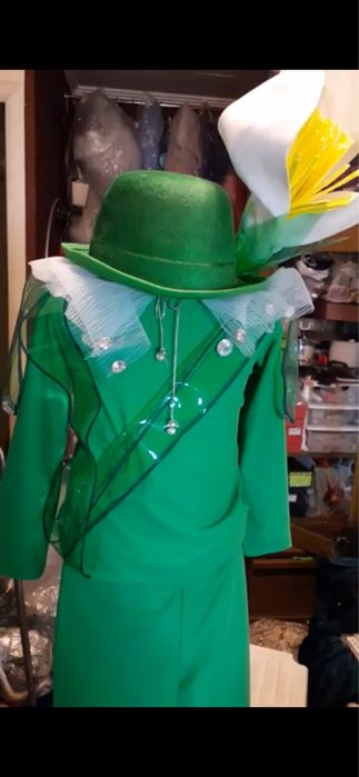 Прокат маскарадних костюмів та нарядів на свята та фотосесіі