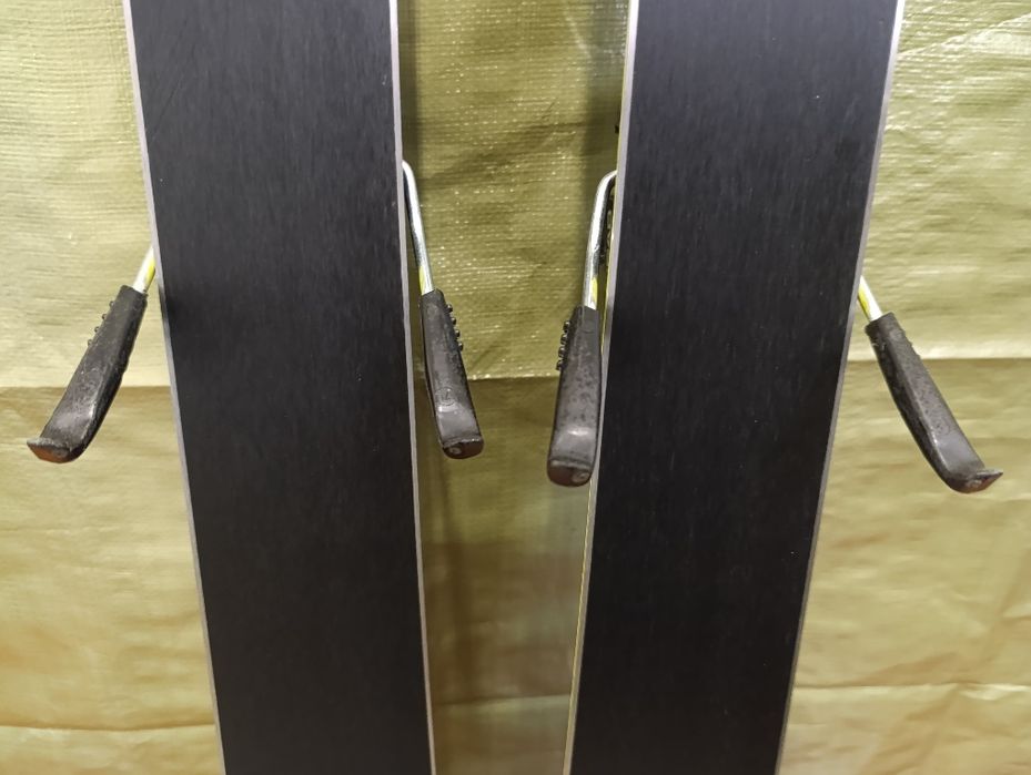 Nr 194 Narty zjazdowe Head Super Joy 153 cm + wiązania Joy 11