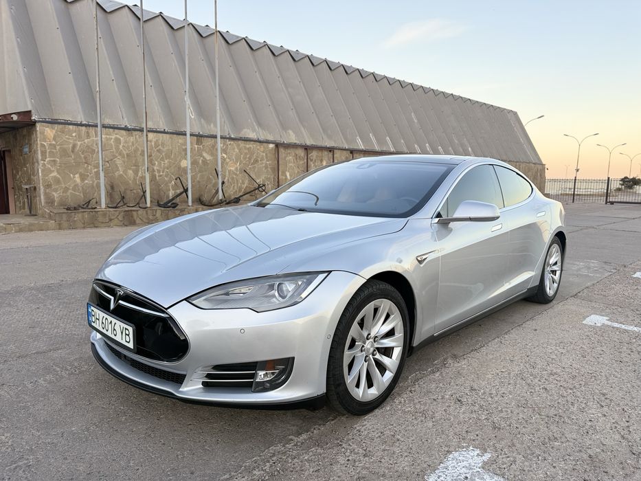 Tesla S 85квт 2015р на пневмі, повний привід, панорама, інтел