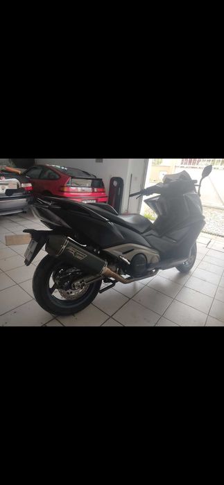 Kymco AK 550 excelente estado