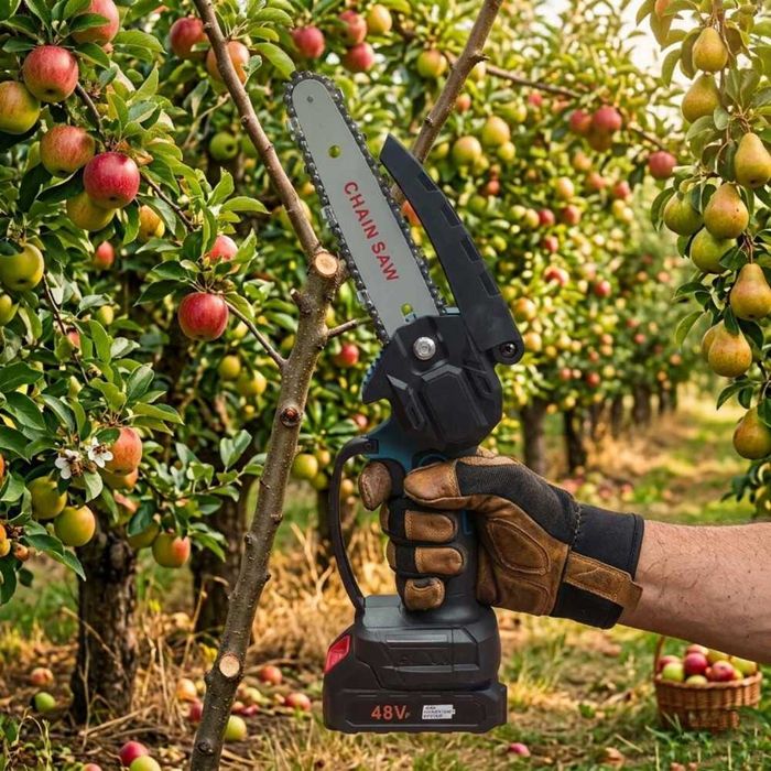 Аккумуляторная цепная мини-пила 6 inch Electric SAW в кейсе 2 аккумулятора + очки