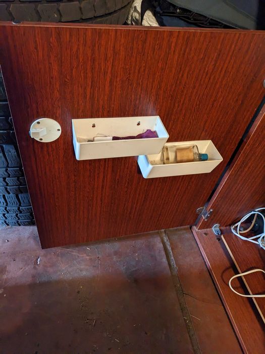 Швейна машинка Чайка 142 М