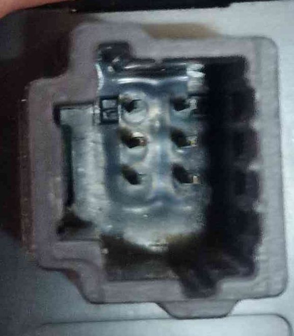 Botão / Interruptor 4 Piscas DACIA SANDERO II ano 2013