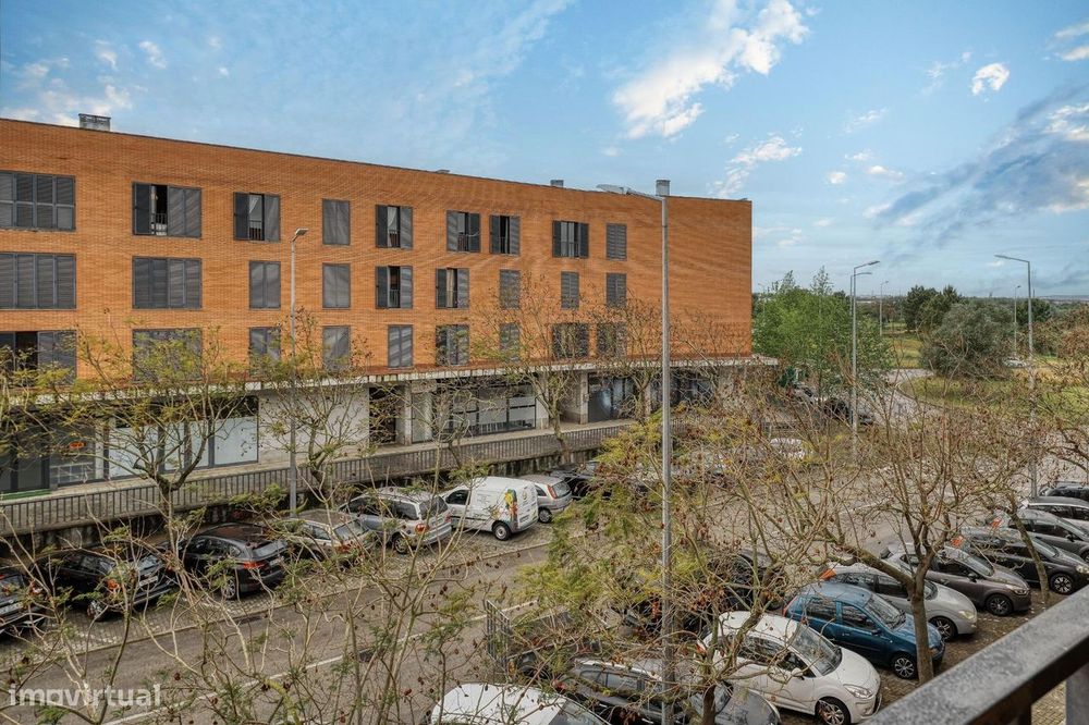 Apartamento T2 na Quinta da Fonte da Prata, Moita | Arrecadação...