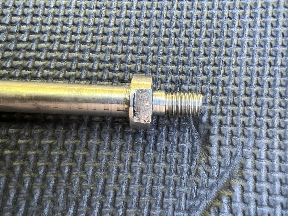 Sztywna oś adapter przyczepki rowerowej gravel 12x142