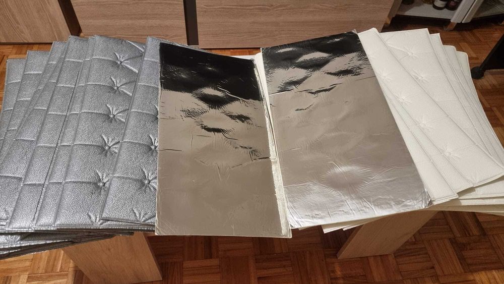 Painéis estofada 20 peças ,serve como cabeceira ou protecção  para parede 15€