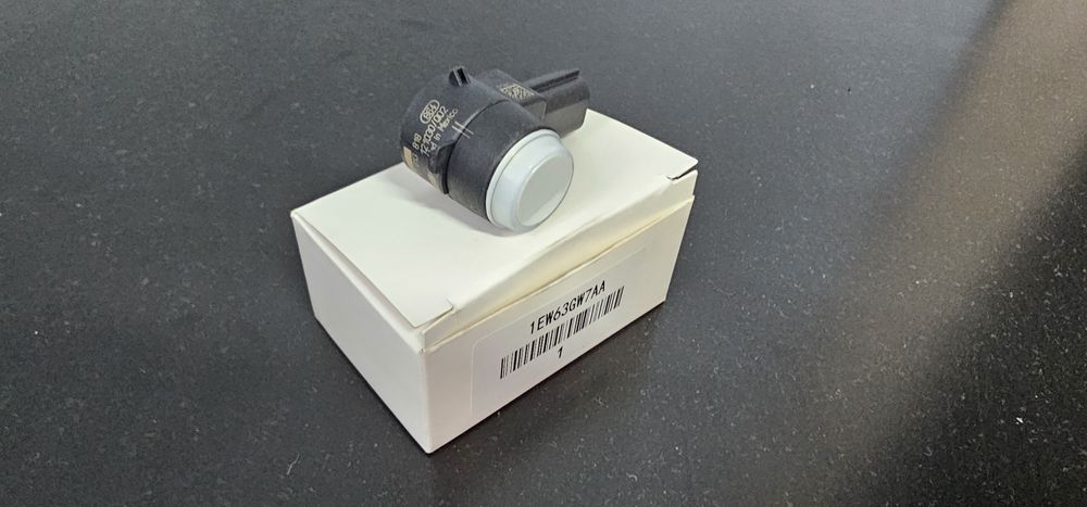 Czujnik parkowania Jeep Grand Cherokee SRT DODGE DURANGO 1EW63GW7AA