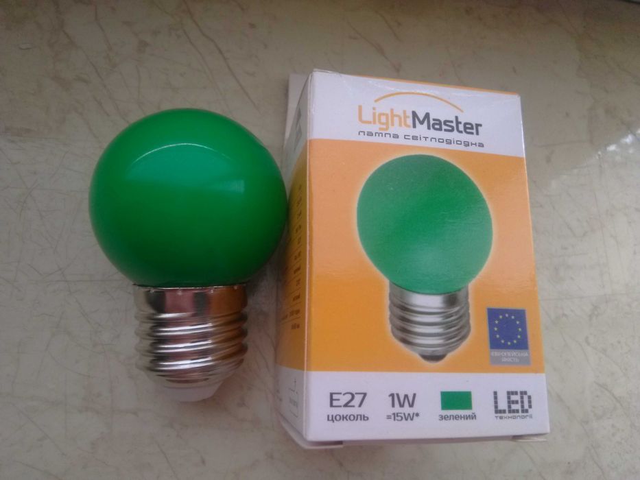 Бытовые LED-лампы 220 В, Е27 (1W, 6400 K) зеленая и белая почти новые