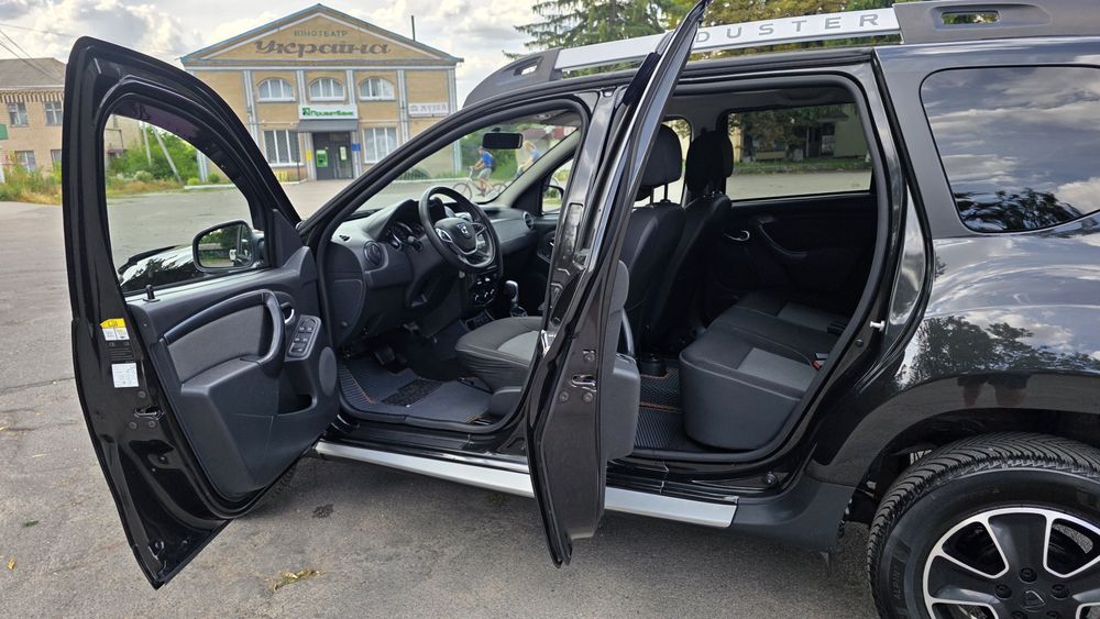 DACIA Duster Laureate Автомат 2wd  1.5диз. к9к 81kv.110л.с