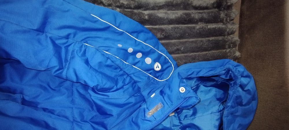 Віддам курточку для хлопчика 9-10років