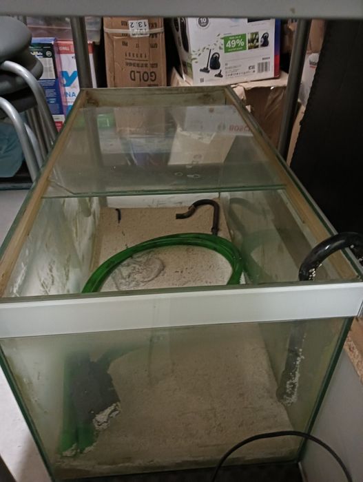 Aquário 80x40cm.