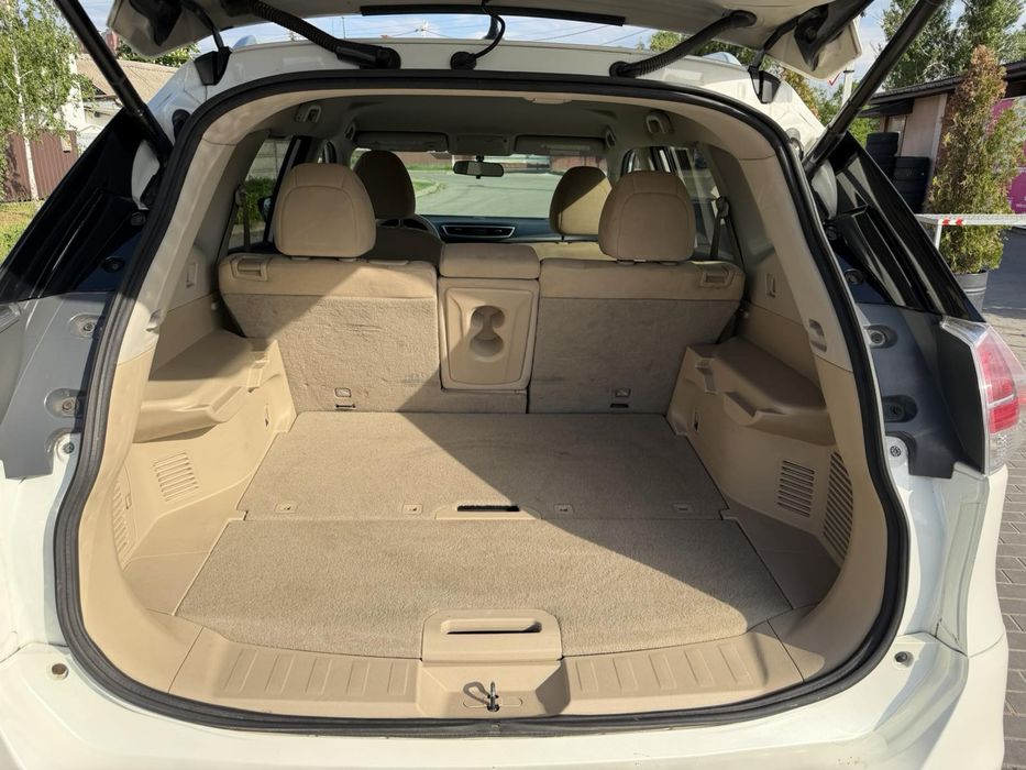 Nissan Rogue газ бензин