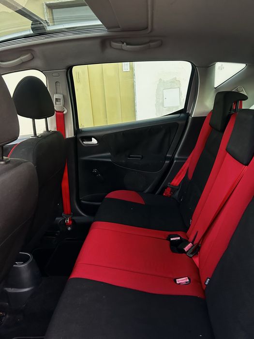 PEUGEOT 207 1.6 HDi gasóleo Edição especial 64 - Ano 2012