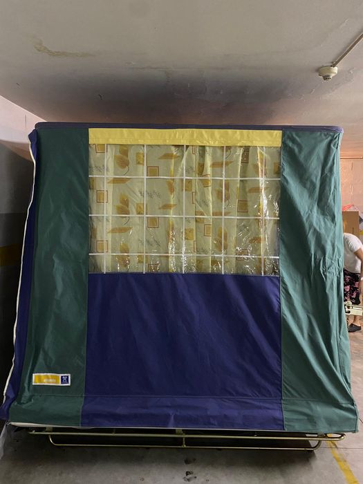 Vendo atrelado tenda .