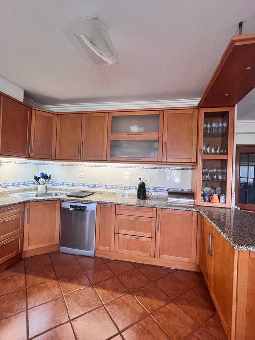 Cozinha usada em bom estado