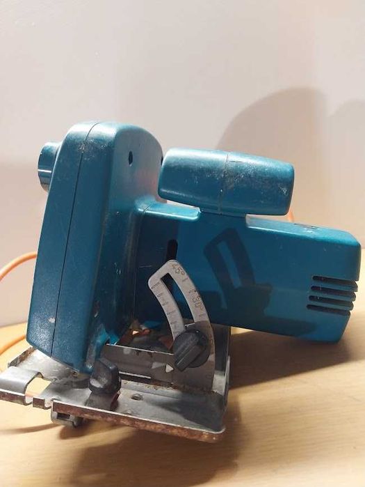 Serra elétrica Black & Decker, DN227.
