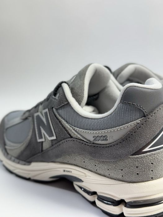 Кросівки New Balance 2002R