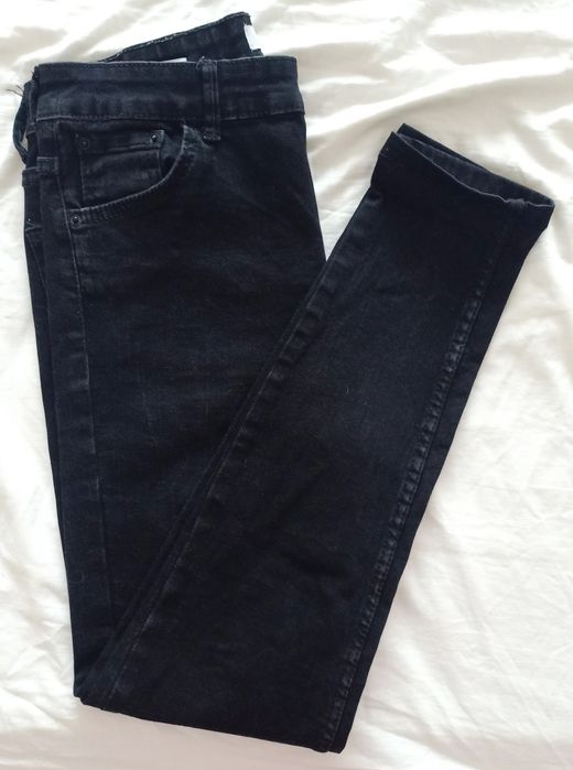 Jeans Skinny high rise pretas Bershka
