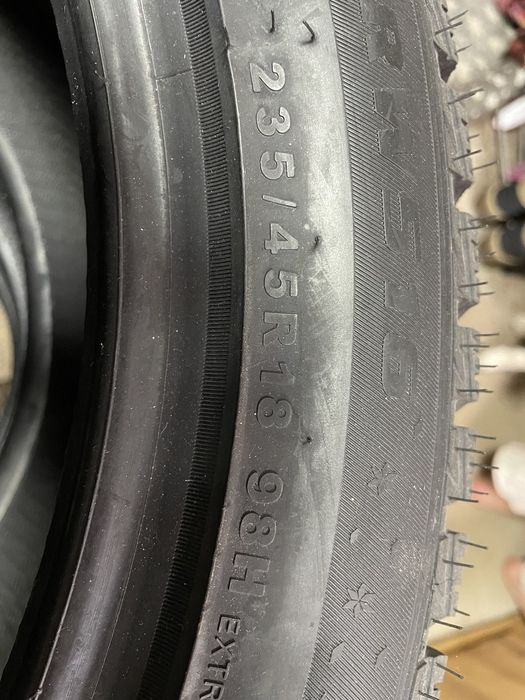 Шини зимові НОВІ  KAPSEN 235/45R18