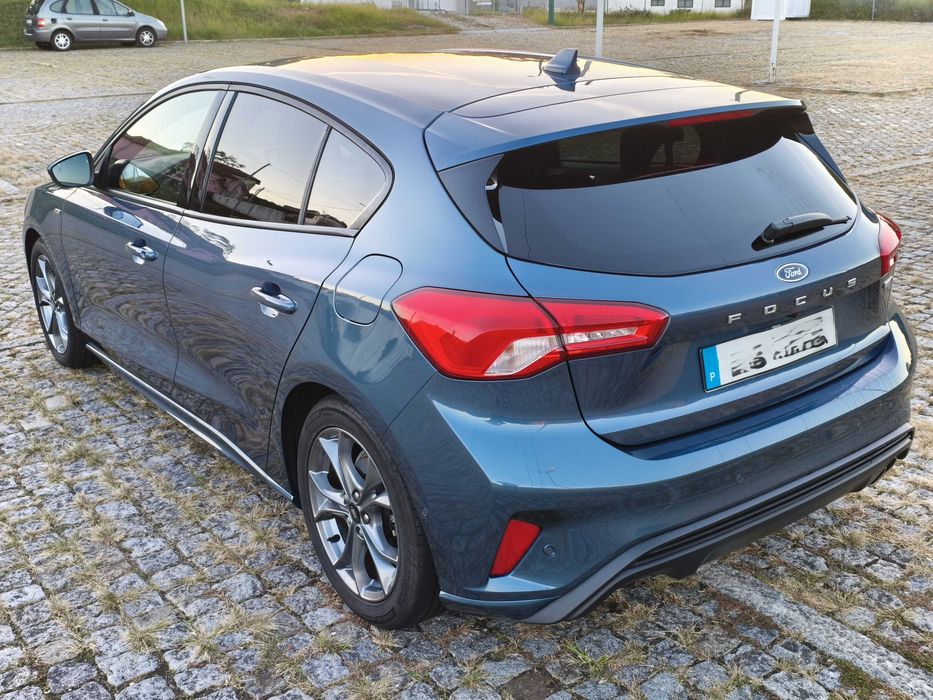 Ford Focus 1.0 125cv MHEV ST Line — photo 4