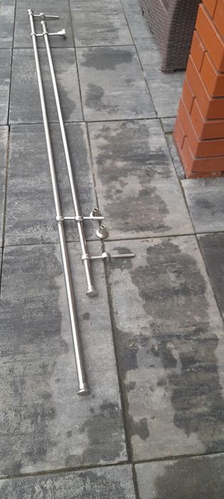 Sprzedam  2 karnisze