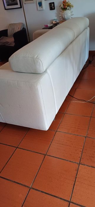 sofa confortavel em creme