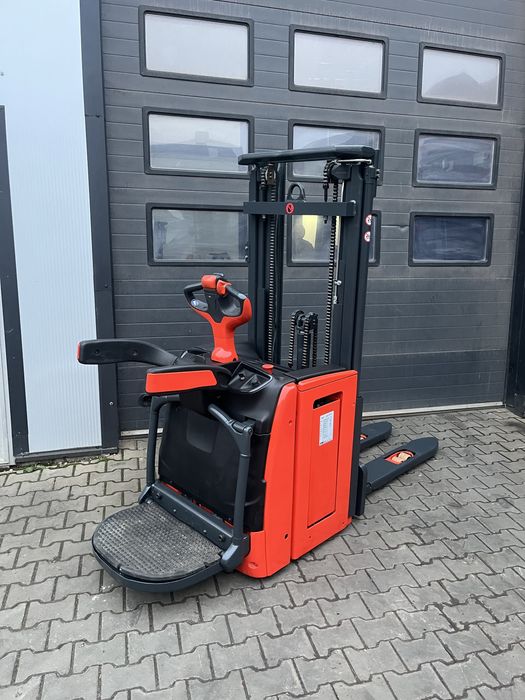Paleciak elektryczny Linde L14 Triplex 470 cm podest