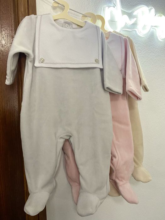 Babygrow veludo cinza ou rosa (2/3m) - novo