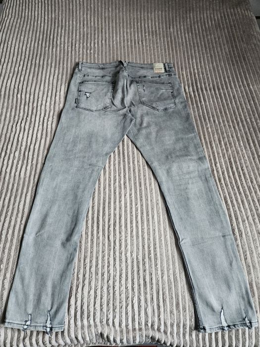Jeansy męskie W34/L32.