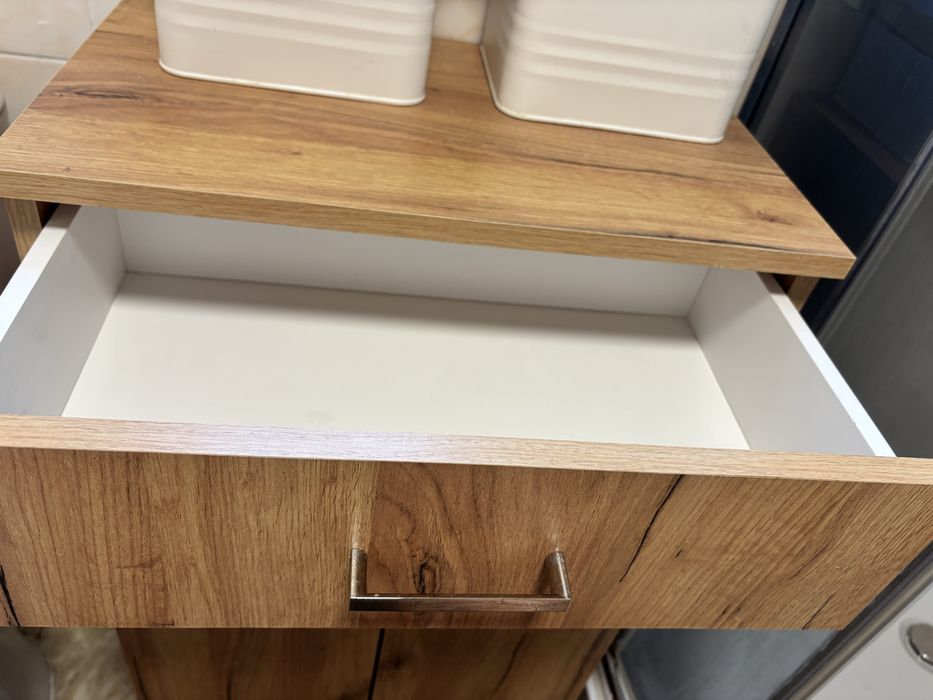 Szafka łaznienkowa stojaca