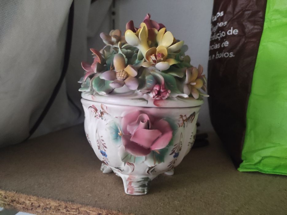 Porcelana antiga porta jóias rosas flores antiguidade