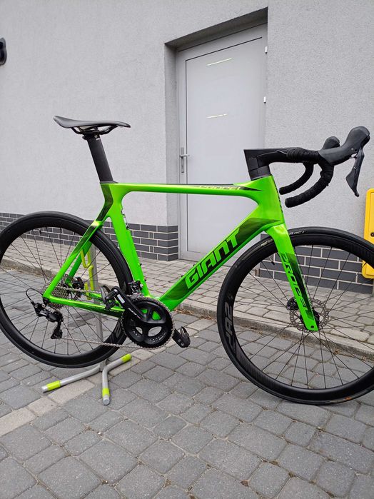Rower szosowy aero Giant Propel 2019r.