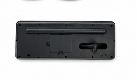 Teclado eletrônico com microfone incluído