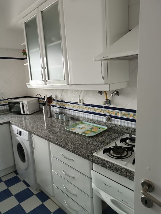 Duplex T1 em Sesimbra com vista mar.