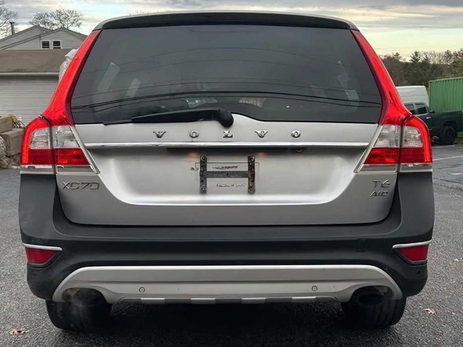 Volvo XC70      2015