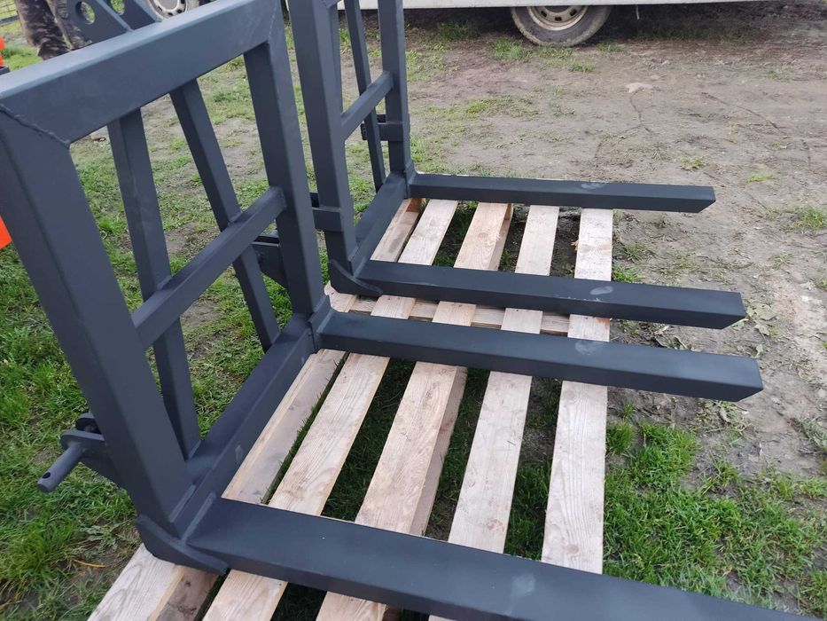 Paleciak na tył ciągnika  podnośnik udżwig 1 tona DOSTAWA