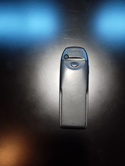 Nokia 6210 z ładowarką