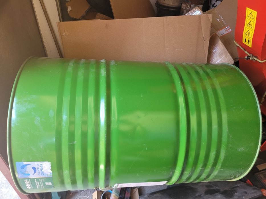Beczki metalowe 200l po oleju