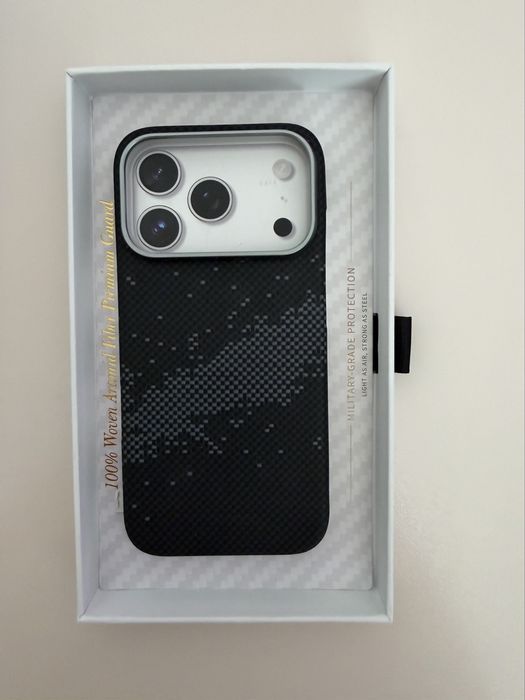 Оригінальний чохол Keephone на iPhone 17 Pro