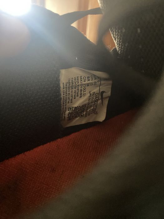 Chuteira da nike nova.